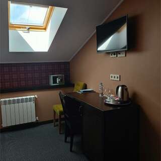 Гостиница Гайд Парк Тверь Стандартный номер на мансардном этаже-2